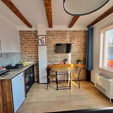 Ni Apartment By The River מראה חיצוני תמונה