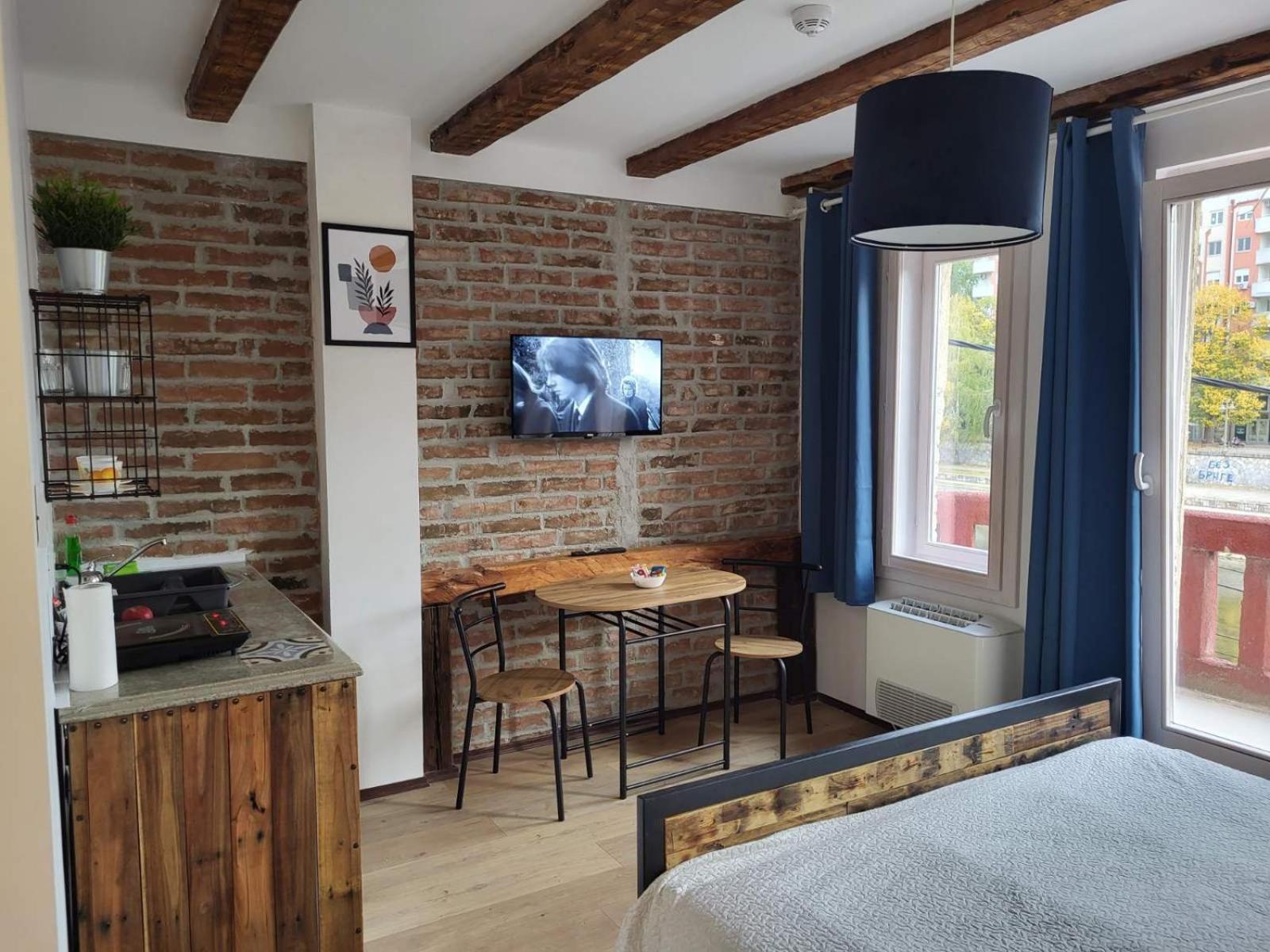Ni Apartment By The River מראה חיצוני תמונה
