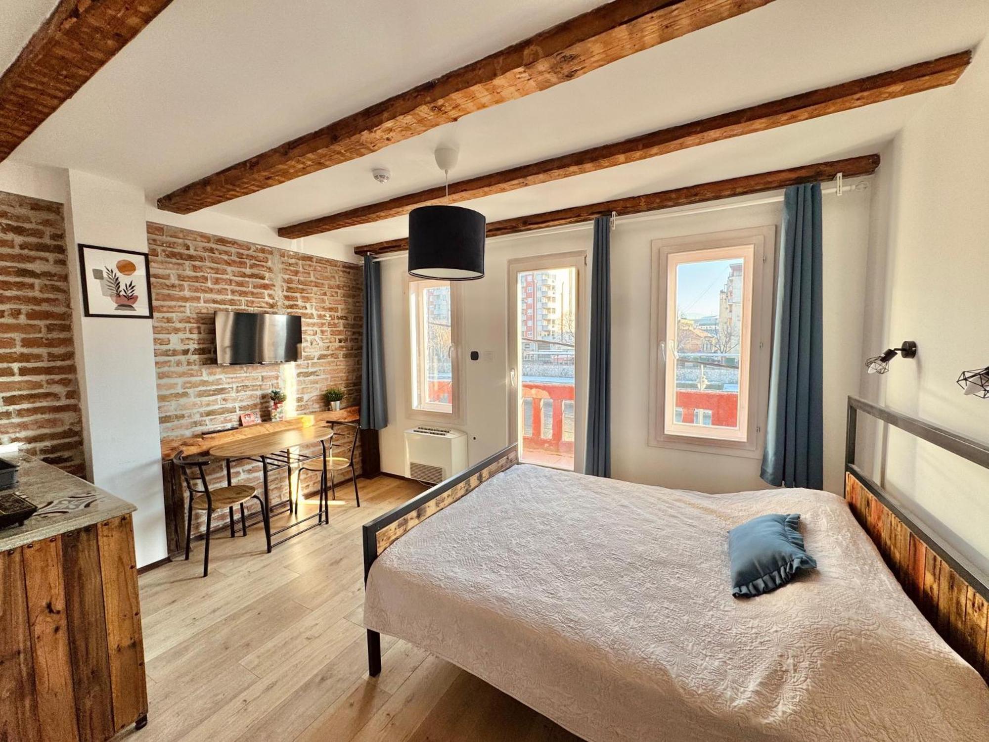 Ni Apartment By The River מראה חיצוני תמונה