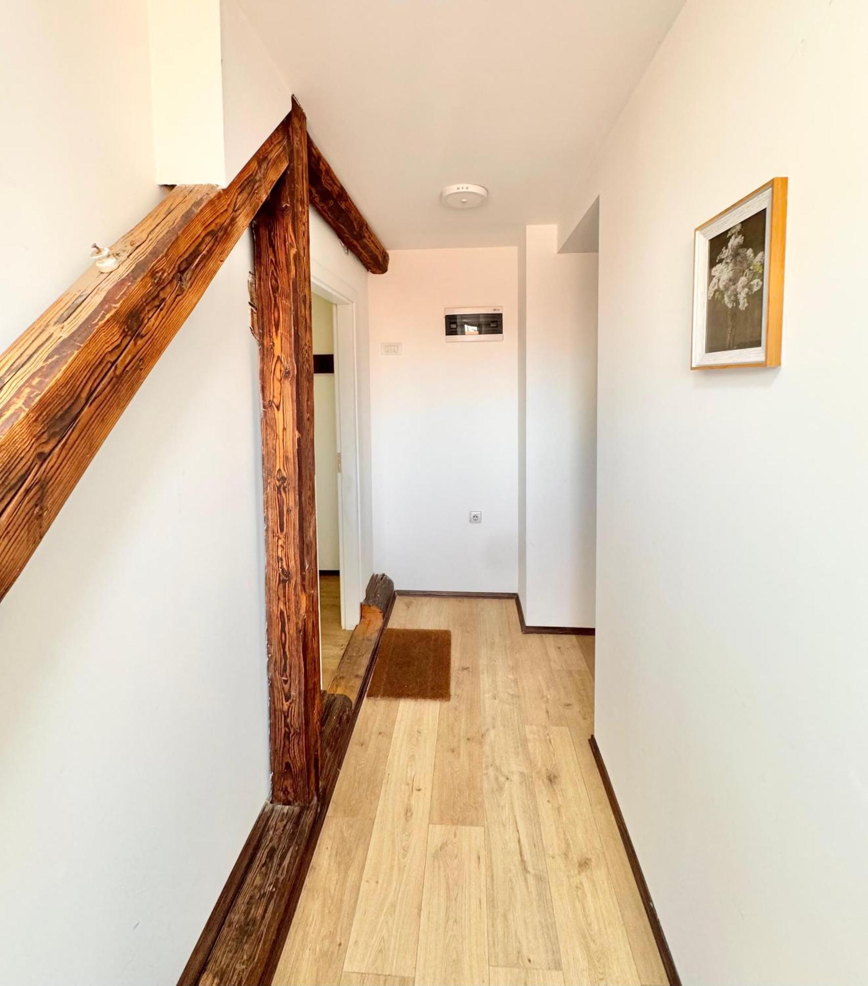 Ni Apartment By The River מראה חיצוני תמונה