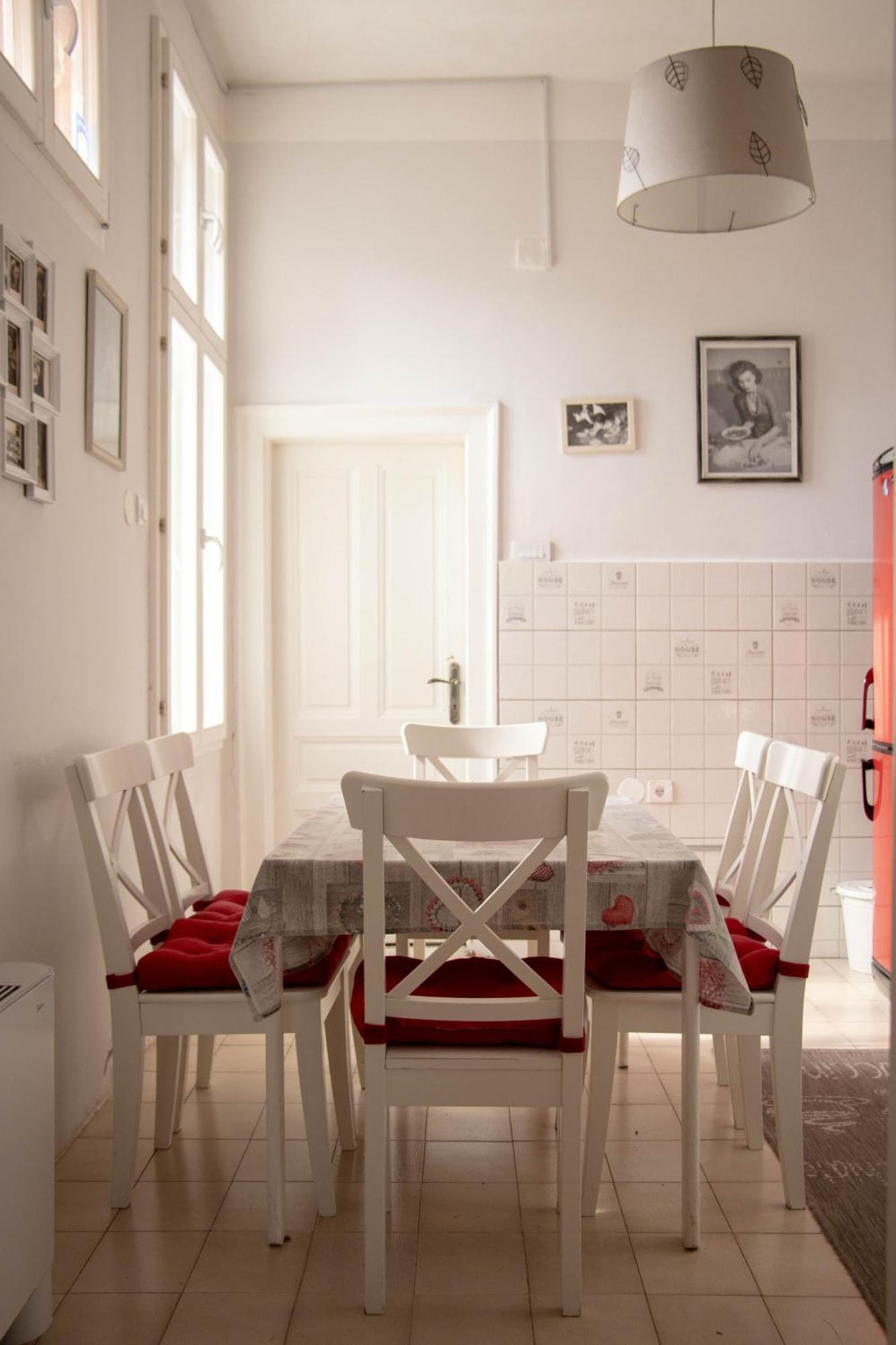 Ni Apartment By The River מראה חיצוני תמונה